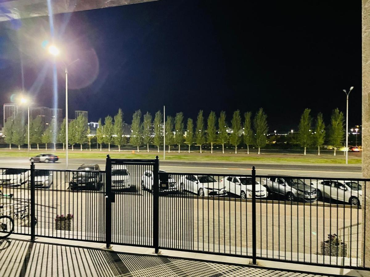 Park Avenue Напротив Ботанического Сада Αστάνα Εξωτερικό φωτογραφία